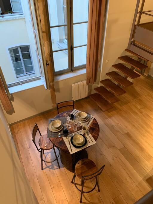 Chez Alam A Hotel De Ville Лион Экстерьер фото