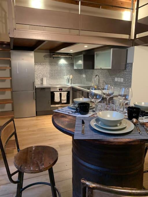 Chez Alam A Hotel De Ville Лион Экстерьер фото